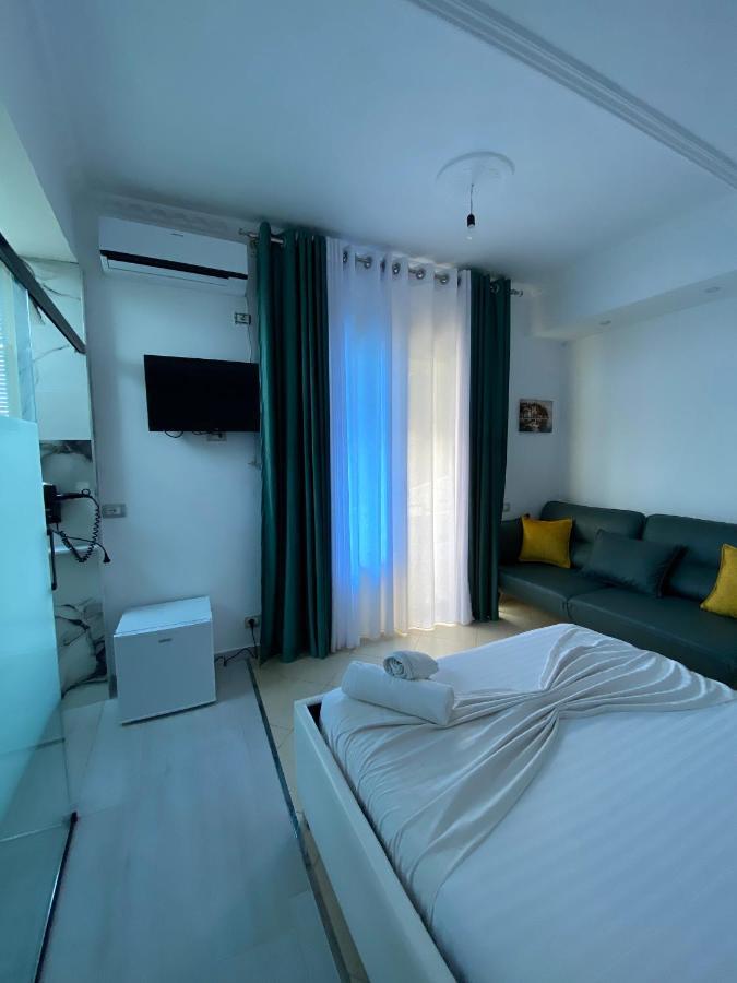 Hotel Kristal Borsh Exterior photo