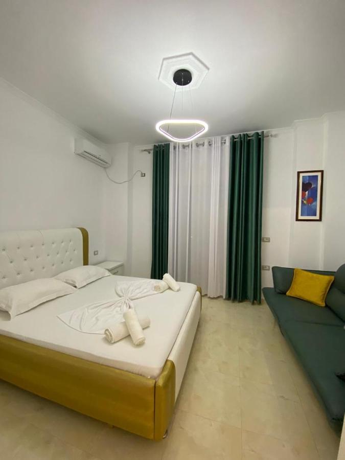 Hotel Kristal Borsh Exterior photo