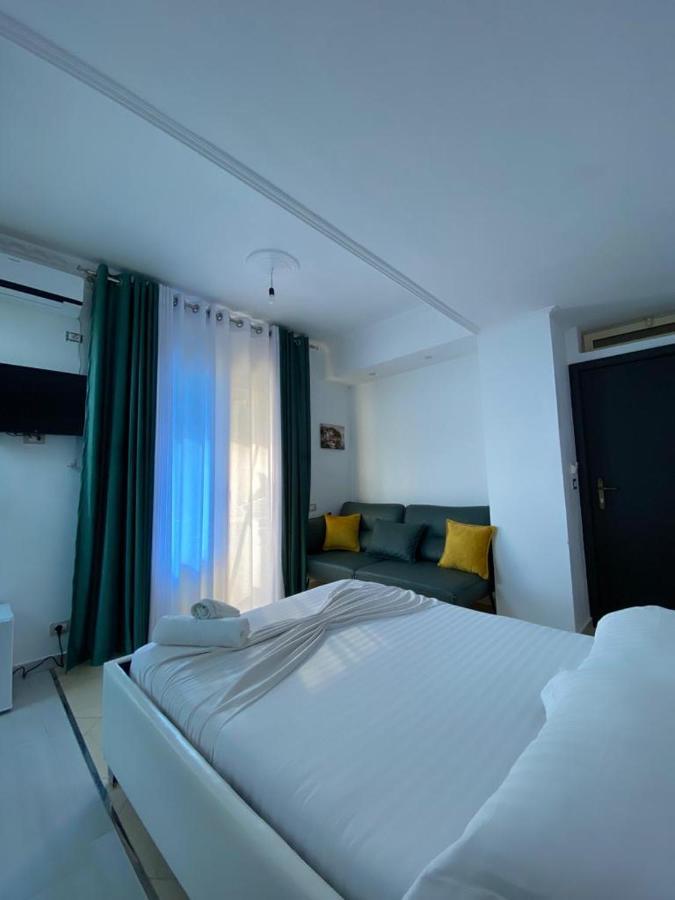 Hotel Kristal Borsh Exterior photo