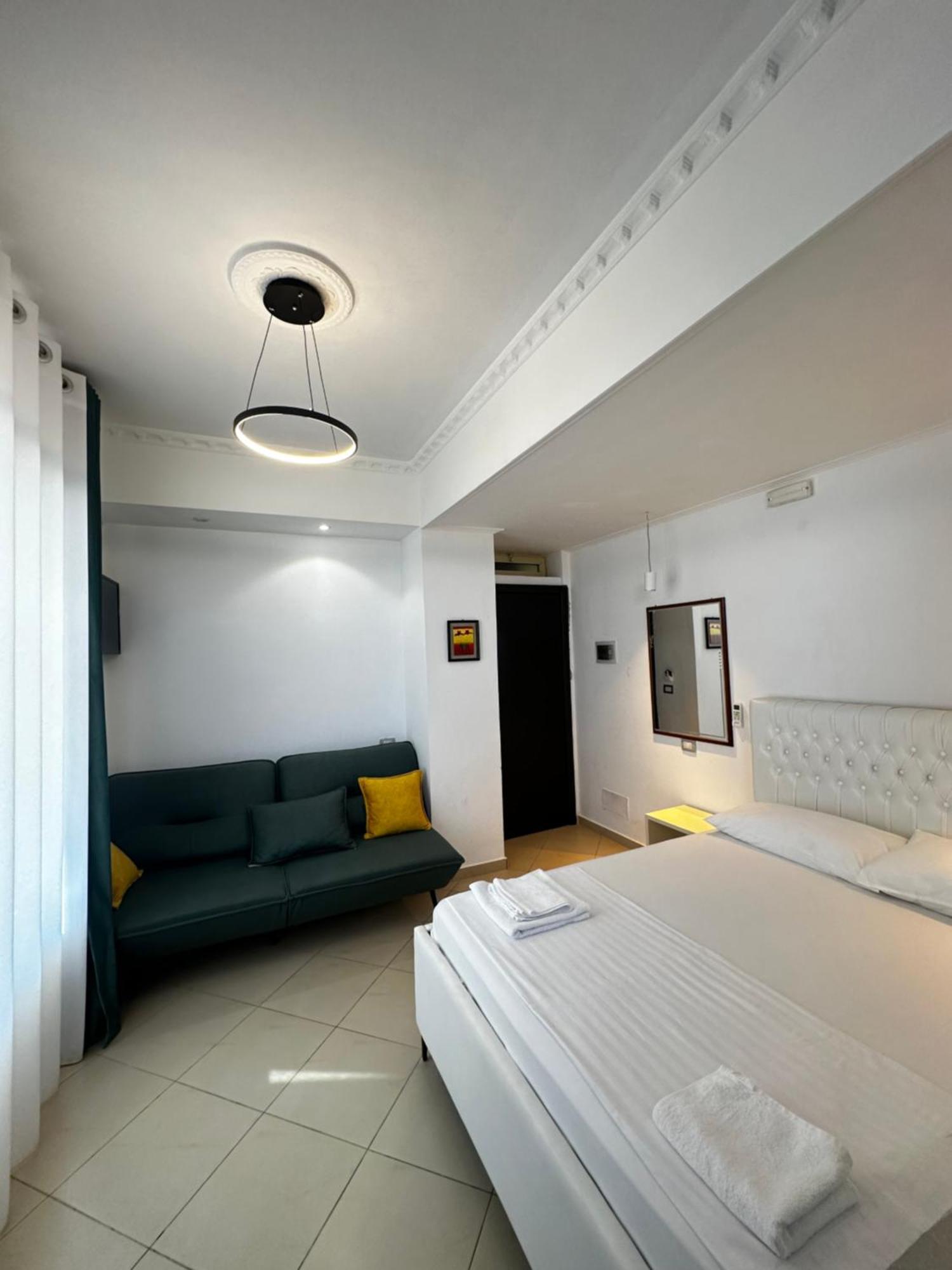 Hotel Kristal Borsh Exterior photo