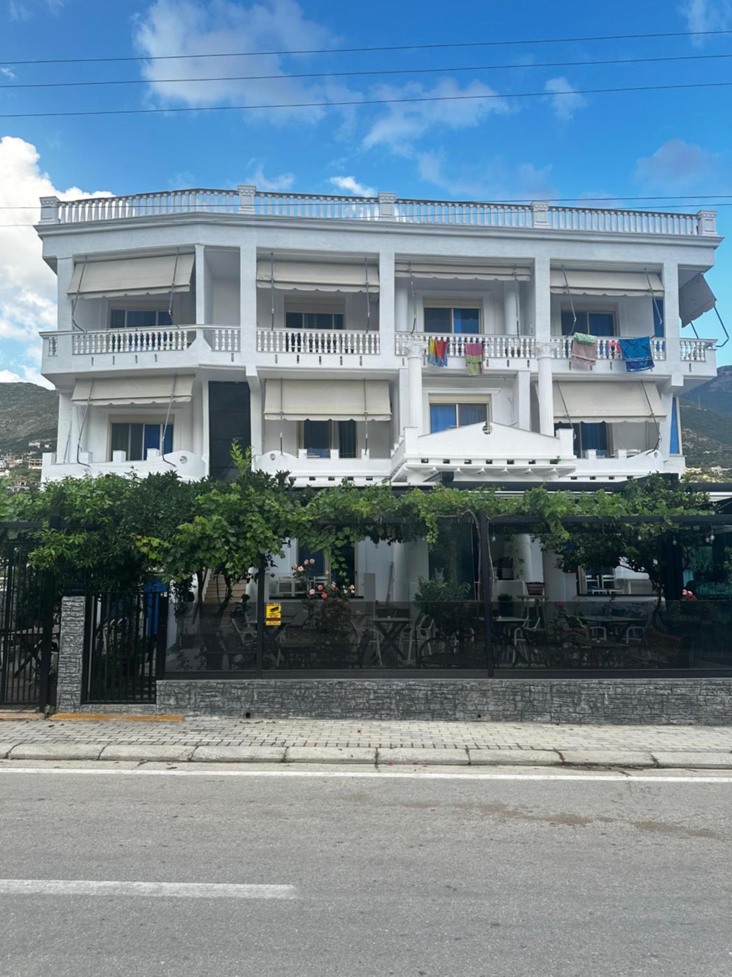 Hotel Kristal Borsh Exterior photo